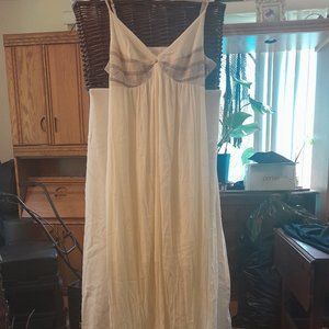 Sleeveless dress